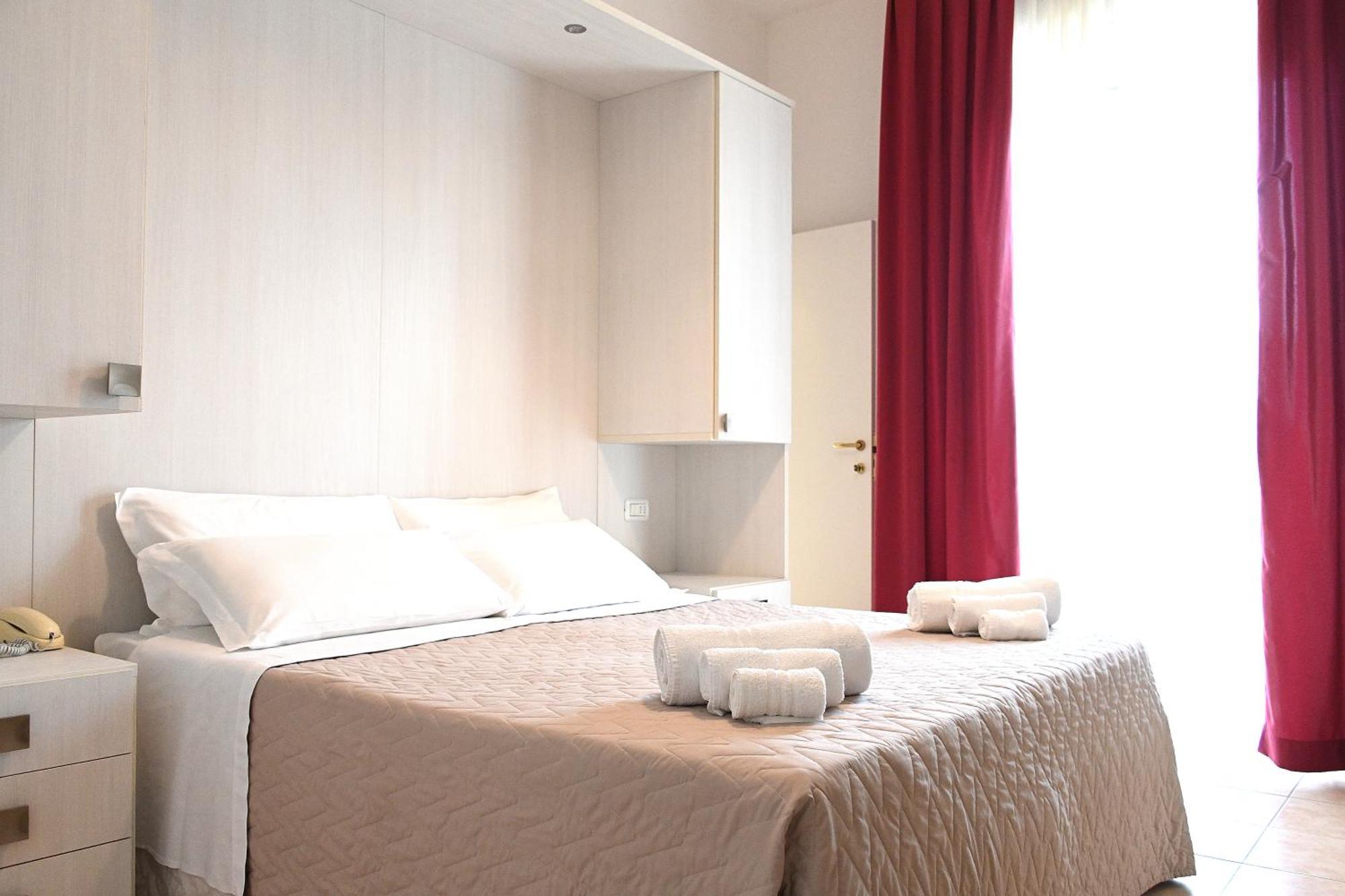 Hotel San Marco ميلانو ماريتيما المظهر الخارجي الصورة